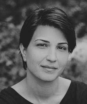 Nazanine_Hozar.jpg
