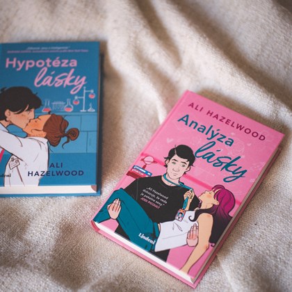 Po Hypotéze lásky prichádza Analýza lásky - romantická novinka Ali Hazelwood